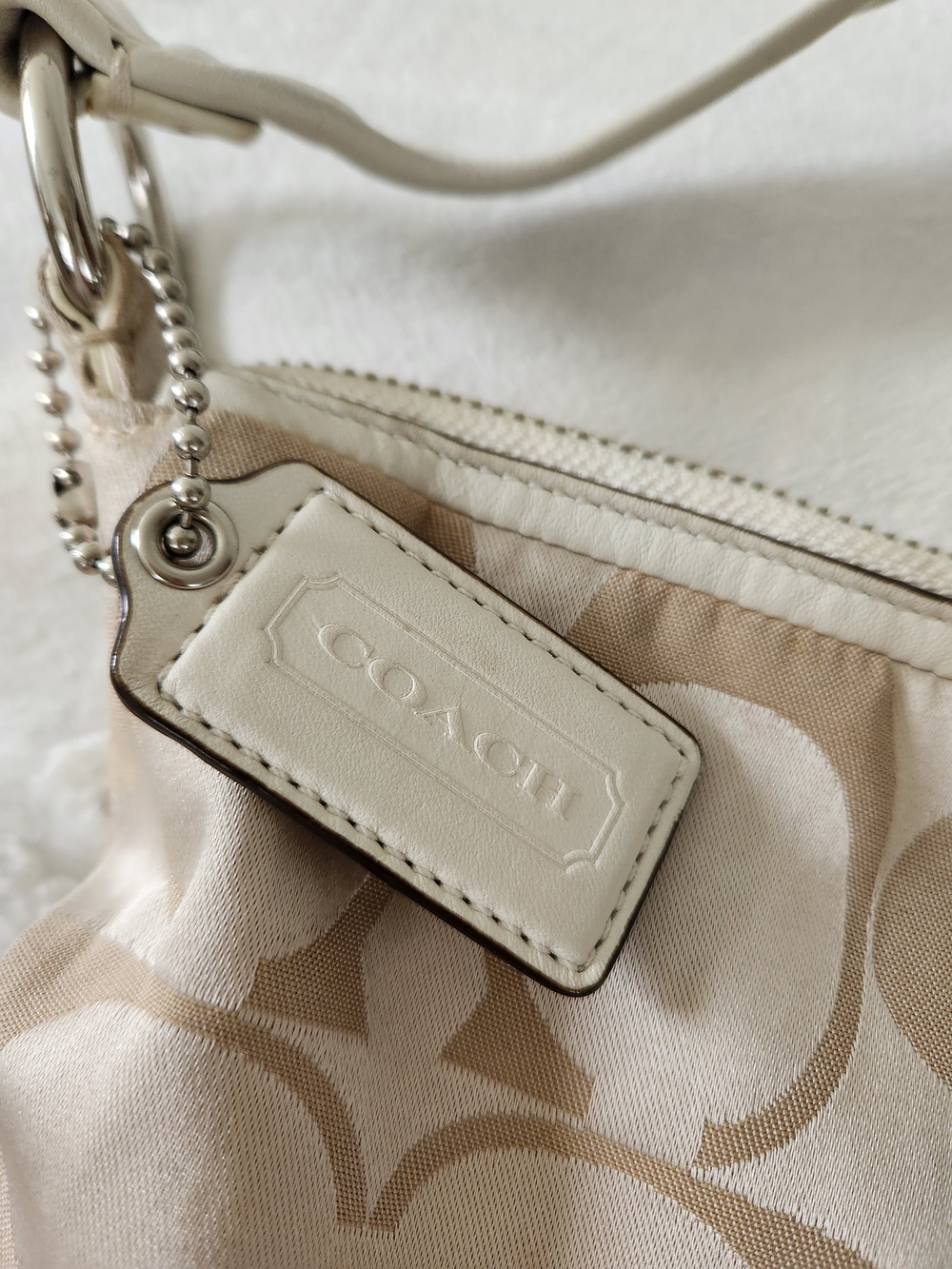 Coach Signature Canvas Hobo Bag in Beige B0968-12642 - Picture 3 of 11